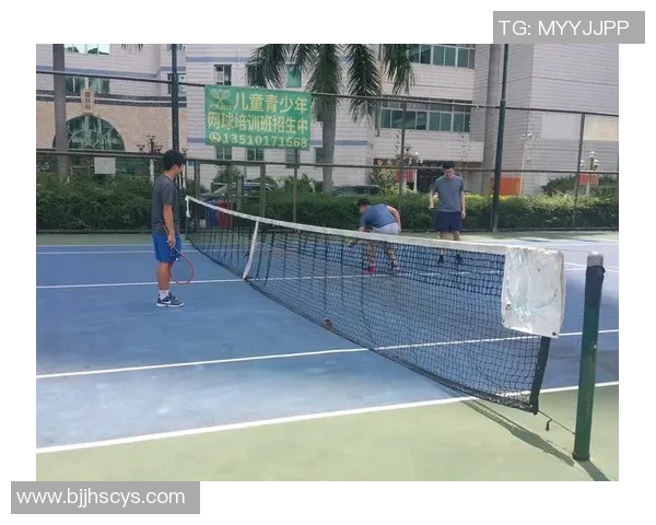 深圳网球队边路渗透战术解析与应用探讨