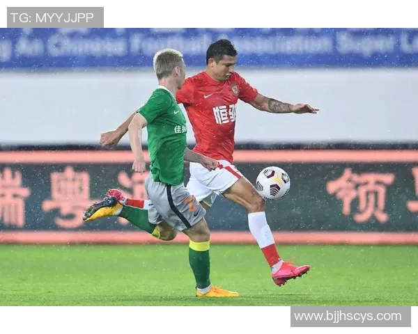 深圳足球队技术实力强劲荣登全国第四名引发关注