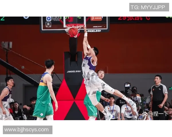 西安篮球队在全国锦标赛积分榜上以81分稳居第一名,表现引人瞩目