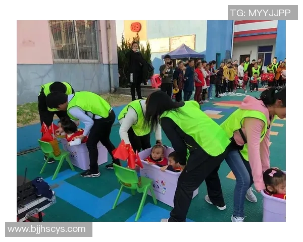 足球明星的孩子们齐聚一堂挑战综艺游戏展现亲子默契与运动天赋 足球明星的孩子们齐聚一堂挑战综艺游戏展现亲子默契与运动天赋